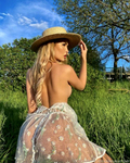 OnlyFans Elena Kamperi