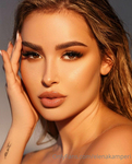 OnlyFans Elena Kamperi