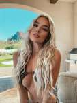 OnlyFans Elena Kamperi
