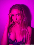 OnlyFans Elena Kamperi