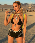 OnlyFans Elena Kamperi
