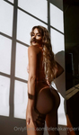 OnlyFans Elena Kamperi
