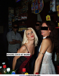 Coco, a vagabunda loira uma prostituta de rua e clube