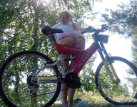 Skippny Polish bi wife ficuekn, and posing outdoor
