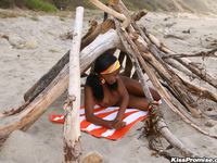 KissPromise - Pics from Making A Beach Fort