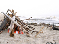 KissPromise - Pics from Making A Beach Fort