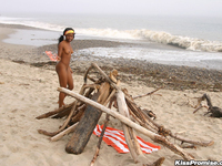 KissPromise - Pics from Making A Beach Fort