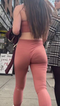 Ela sabe que ta gostosa demais