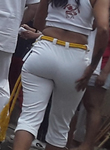 Morena Rabuda na roda de capoeira