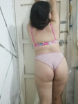 Puta latina con hermosas piernas