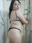 Putita con coño peludo