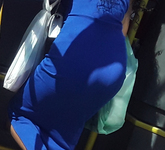 Vestido azul coladinho marcacando o corpinho gostoso