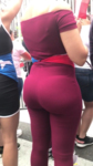 porra ela ta deixando todo mundo d epau duro