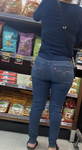 Mãe dando um treino com seus jeans