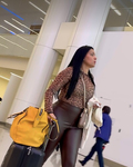 MILF latina com seios enormes