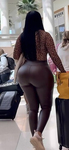 MILF latina com seios enormes