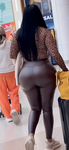 MILF latina com seios enormes