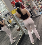 Mulher má com um corpo lindo