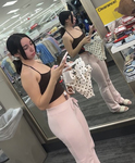 Mulher má com um corpo lindo