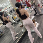 Mulher má com um corpo lindo