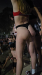 O jeito como ela segurava a própria bunda gostosa me deixou