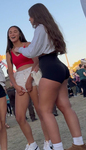 Olha essa adolescente loira e gordinha com um corpo gordinho