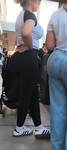 Duas irmãs MILFs com troncos extragrandes