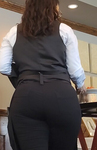 Garçonete com Bunda Grande