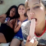 3 Putinhas Safadas se masturbando 3