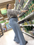 Milf gostosa e inocente com barriga de grávida
