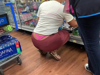 A Morena Rabuda Gostosa Pagou Calcinha no mercado