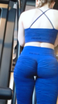 sarada com o corpo mais sexy se inclina para nós