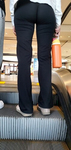 Bunda firme e bonita em legging preta