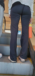 Bunda firme e bonita em legging preta