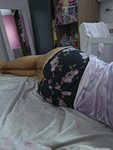 Minha mulher dormindo de shortinho