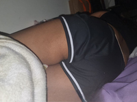Minha mulher dormindo de shortinho