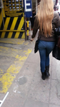 Várias bundas em Jeeans