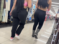 Problema em Dobro Duas latinas com seios enormes fazendo com