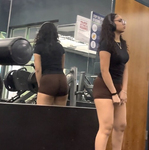 Tezão de Nerd na Academia com shors Marcando a calcinha