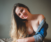 Júlia Ensaio no Quarto