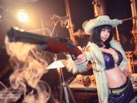 Umeko J - Nico Robin (Miss All Sunday)