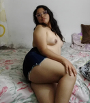 Putita con hermosas piernas
