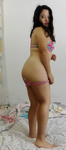 Profesora desnuda con hermosas piernas