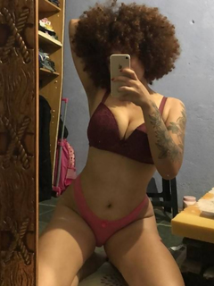 namorada tesuda trepando gostoso