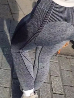 Fiquei hipinotizado nessa bunda