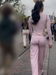 3 bundas incríveis de latinas da Disney. Pequena, média e gr
