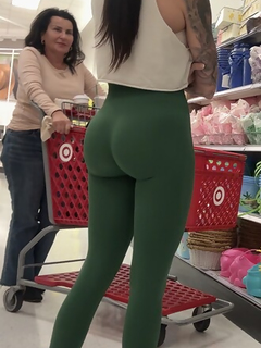 Leggings verdes na Target! Rosto e tatuagens!