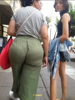 Quando sua avó mexicana tem aquele bumbum avantajado e macio